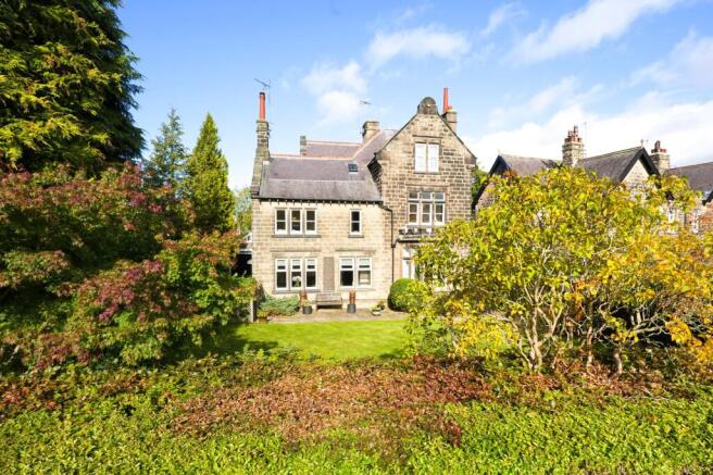 3-bed flat on Rutland Drive, Harrogate, HG1, £425,000