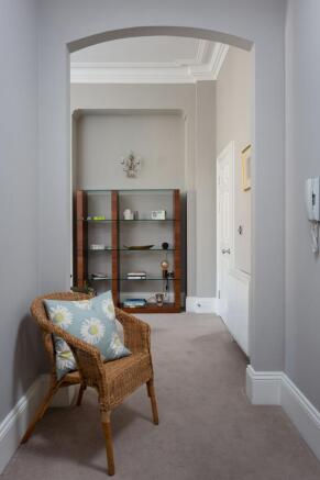 2 bed Flat for sale Image 10