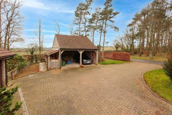 Driveway/Carport