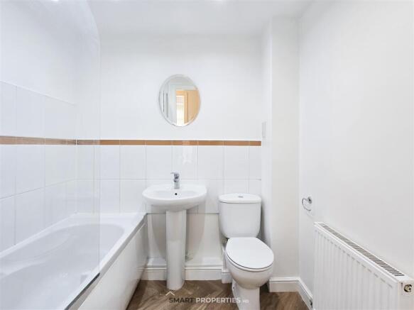 2 bed Flat for sale Image 11