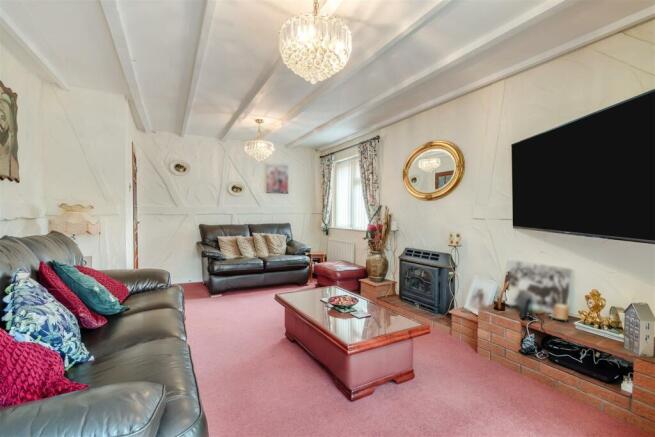 8608384-interior11.jpg