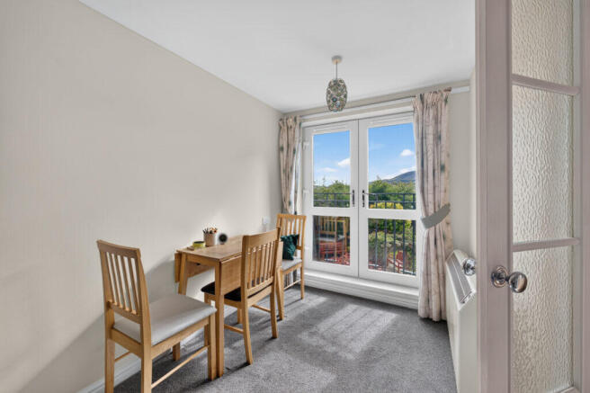 14 Caiystane Court, 11 Oxgangs Road North, Edinburgh, EH13 9AA photo 4
