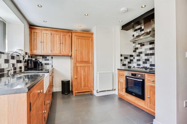 3 bed Terraced for sale Image 4