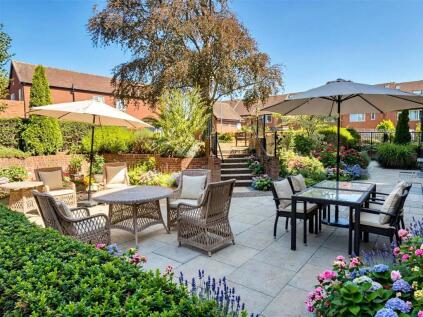 St. Margarets Way, Midhurst, West Sussex, GU29