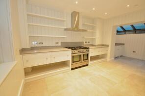 27, Princelet Street, London E1 6QH