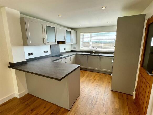 3 Trevithick Way Kitchen