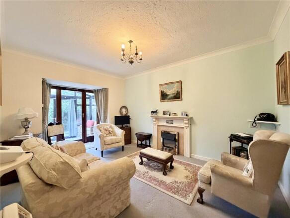 Belmore Lane, Lymington, Hampshire, SO41 photo 2