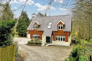 Meadow View, Blackhouse Hill, Hythe CT21 5UN