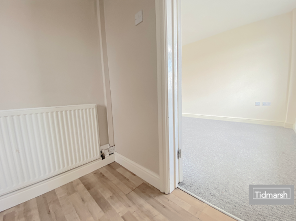 40 Burcot Avenue, Wolverhampton WV1 2SG photo 4