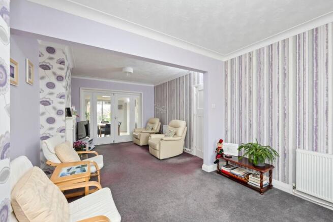 Hangleton Road 343 THROUGH LOUNGE 2.jpeg