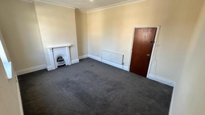 4 bed Terraced to rent Image 7