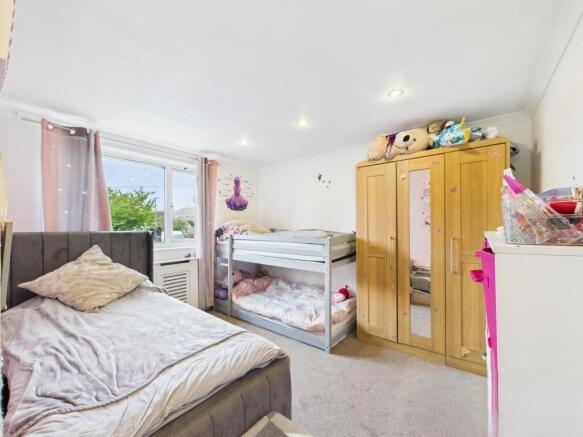 3 bed Terraced for sale Image 8