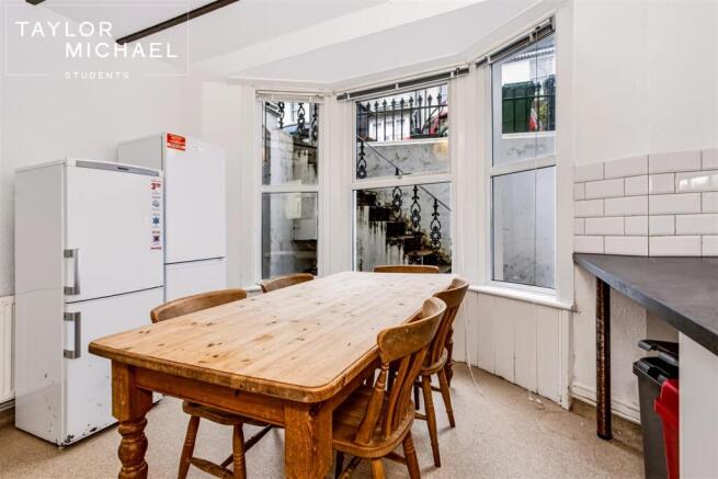 Kitchen / Living Room