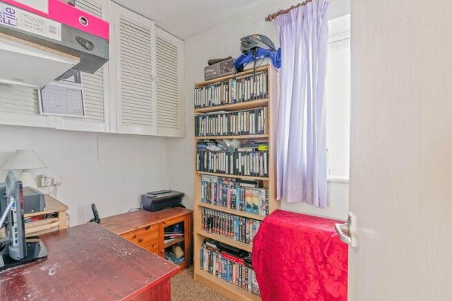 bedroom 3/study