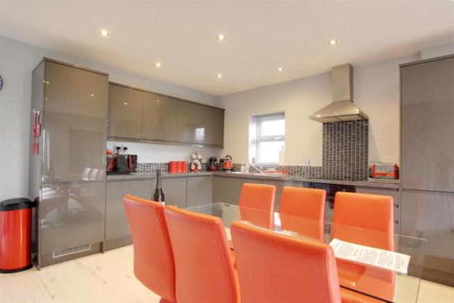 103 Church Lane, Sutton on Sea photo 4