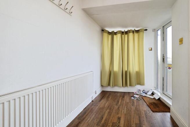3 bed Terraced for sale Image 11