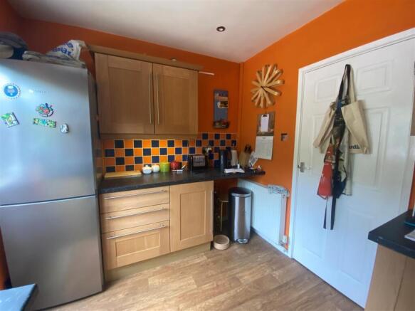 Kitchen 3.jpg