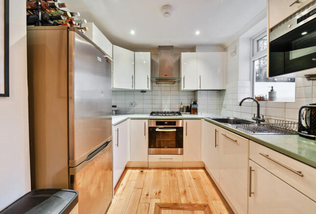 1417831-12-6996e7...