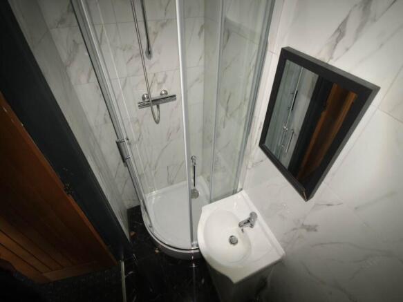 1 bed House Share to rent Image 6