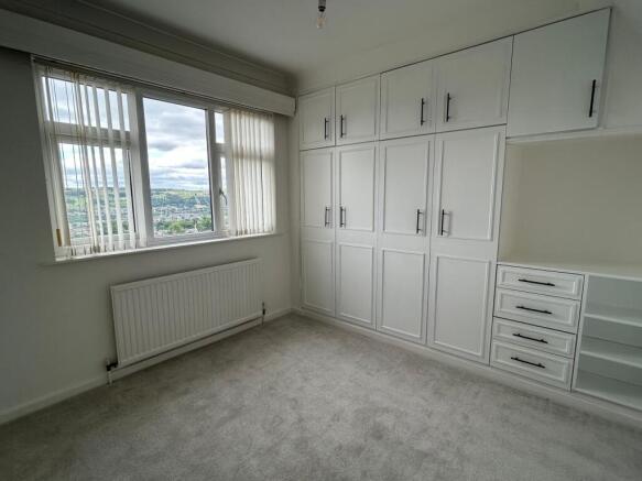 4 bed Semi-Detached for sale Image 8