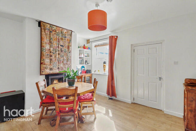 Woolmer Road, The Meadows photo 4