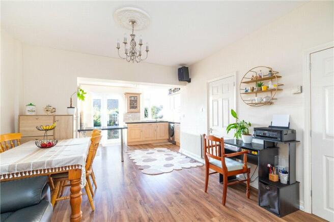 3 bed Semi-Detached for sale Image 5
