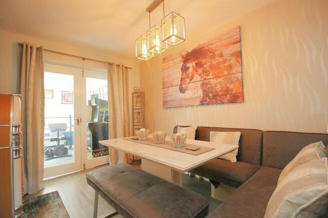 3 bed Semi-Detached for sale Image 11
