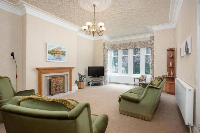7 bed Detached for sale Image 5