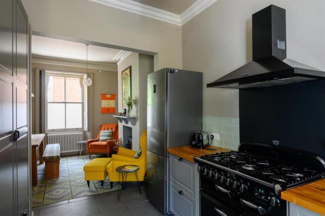 3 bed House for sale Image 8