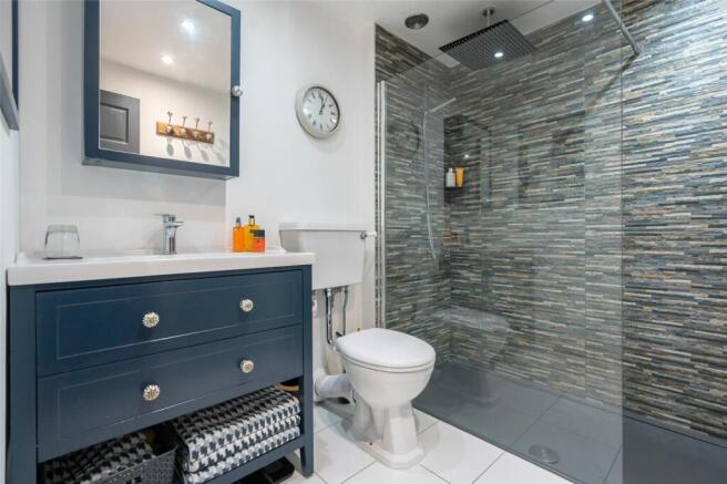 Ensuite