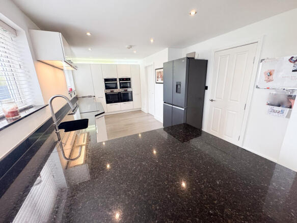 IMG_6990_26_origi...