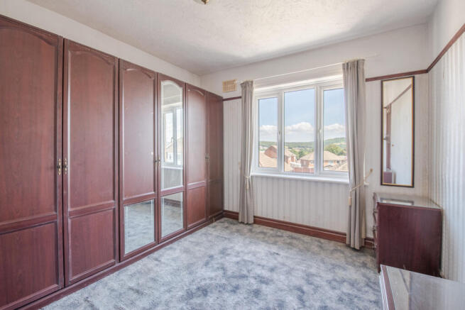 4 bed Semi-Detached for sale Image 6