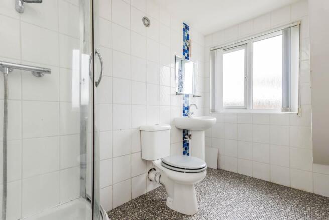 Second Floor Bathroo