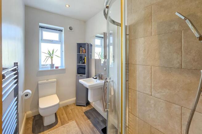 3 bed Terraced to rent Image 12