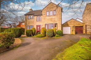 138 West Knowles End, Grimescar Road, Ainley Top, Huddersfield HD2 2EB