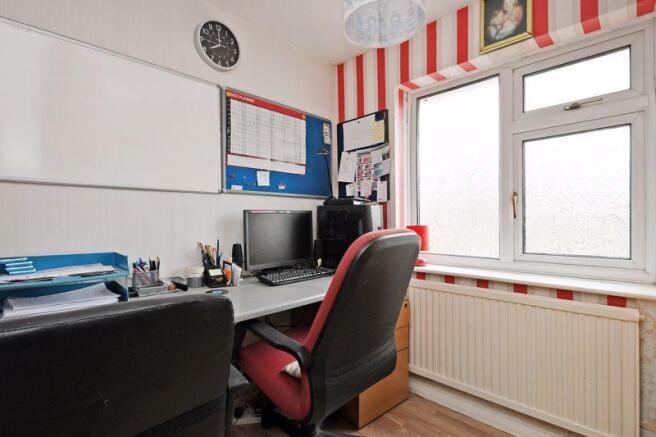 Bedroom/Office