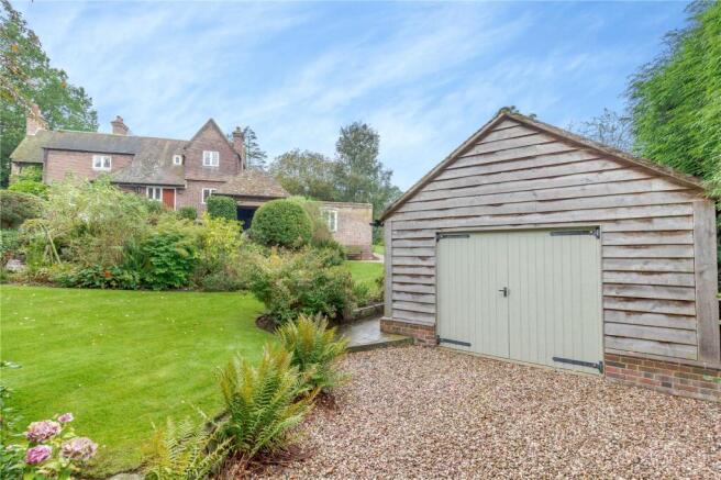 Garage & Garden