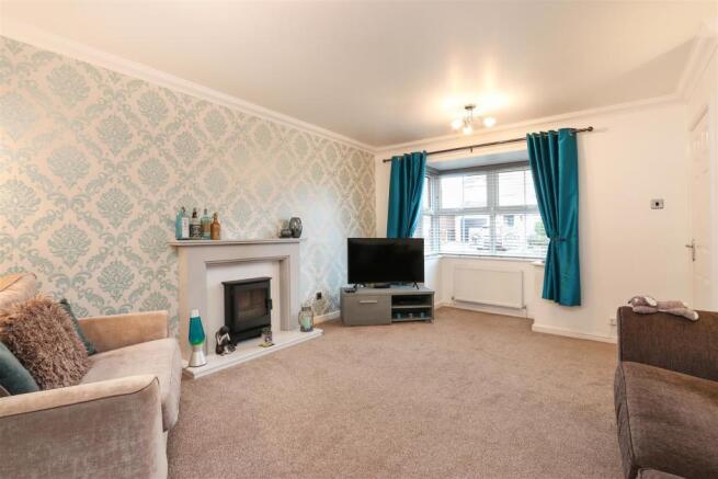 Living Room3.jpg