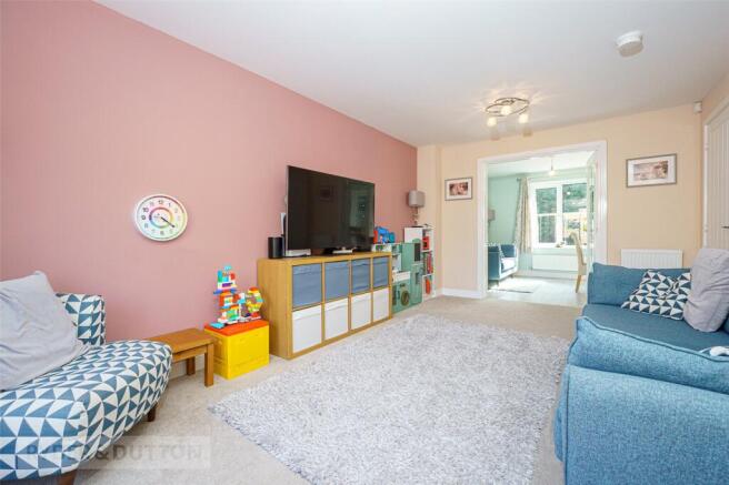 4 bed Detached for sale Image 12