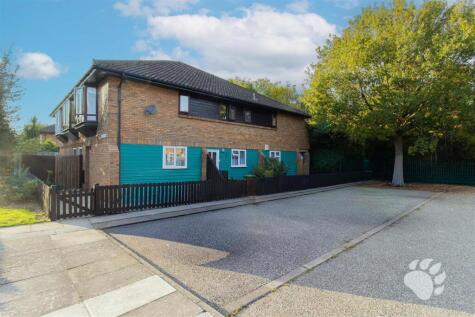 Bartlow Side, Burnt Mills, SS13