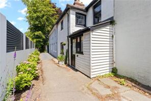 3, Grange Cottages, Main Road, Uckfield TN22 4HJ