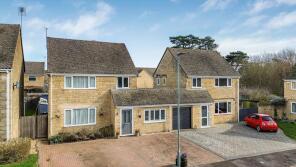 137, Alexander Drive, Cirencester GL7 1UQ