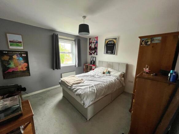5 bed Detached for sale Image 12