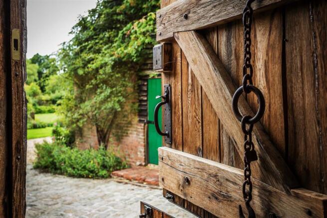 house. estate agency Cranleigh Barhatch Farm
