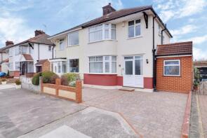 15, Maclennan Avenue, Rainham RM13 9SS