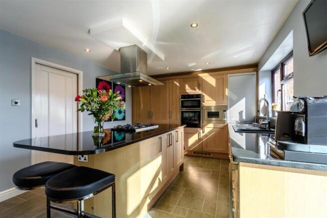 8434024-interior05.jpg