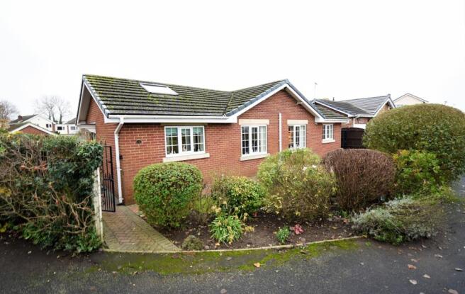 Brentwood Close, Thorpe Audlin (42)Front
