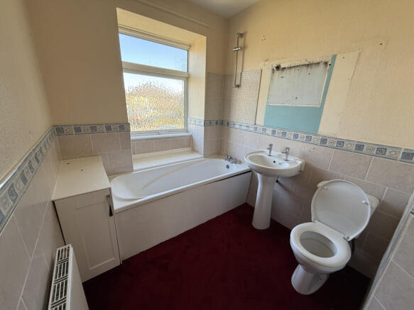 2 bed Semi-Detached to rent Image 8