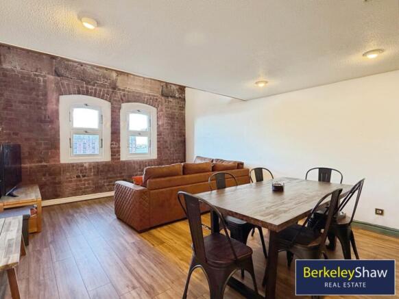 Living/dining room