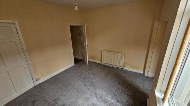 2 bed Terraced to rent Image 4